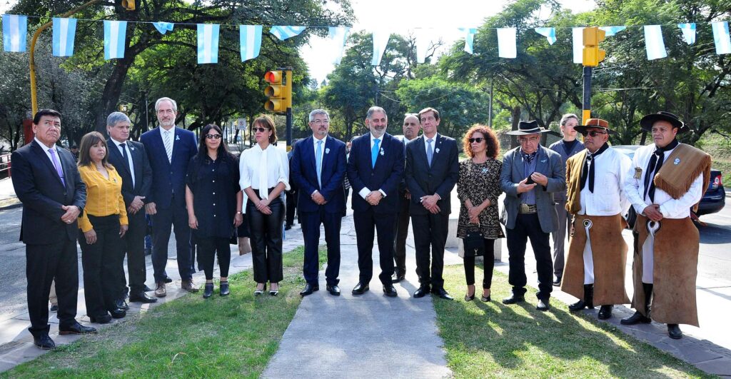 acto-por-el-25-de-mayo4-1024x531
