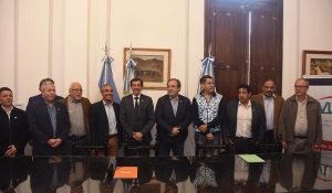 Legislatura-firma-convenio-IVUJ-Colegio-Ingenieros-Gremios-600x350