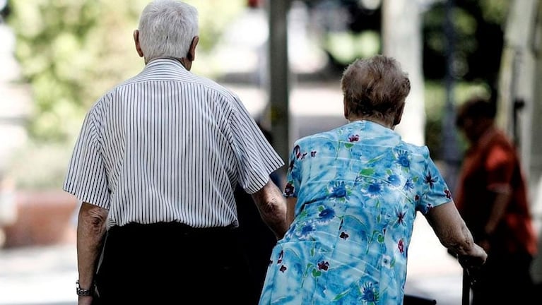 alrededor-de-14-millones-de-jubilados-y-pensionados-percibiran-un-pequeno-plus-O25XDVDMT5H6PKHA5I463ZY6YE