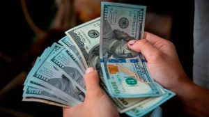 1010x567_dolares-529082-082720