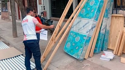 entrega-mobiliarios-las-yungas-familias-que-sufrieron-incendios-sus-viviendas-1