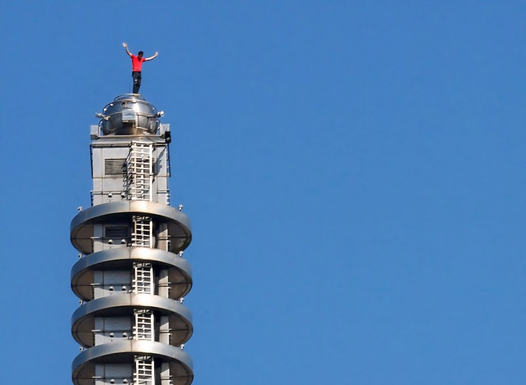 5DRHIIAFPVGDPHKQEEIPFDDAOI