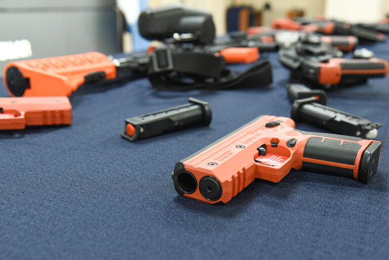 armas-no-letales1-768x513-1