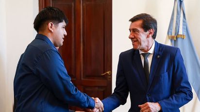carlos-sadir-recibio-al-joven-jujuy-destacado-una-competencia-la-nasa