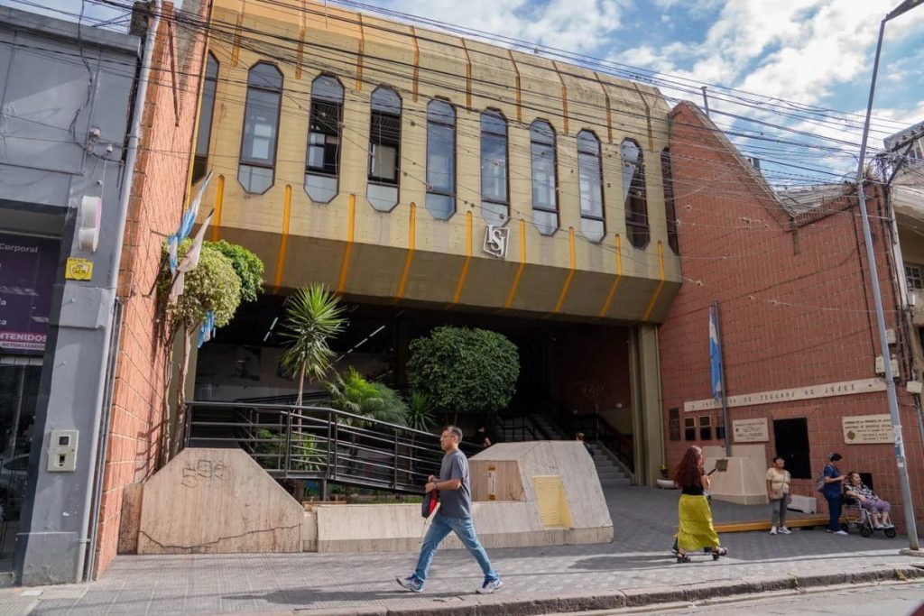 86b8704e-f541-40e3-ba05-b1e572a5064a