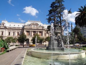 fuente-y-casa-de-gobierno