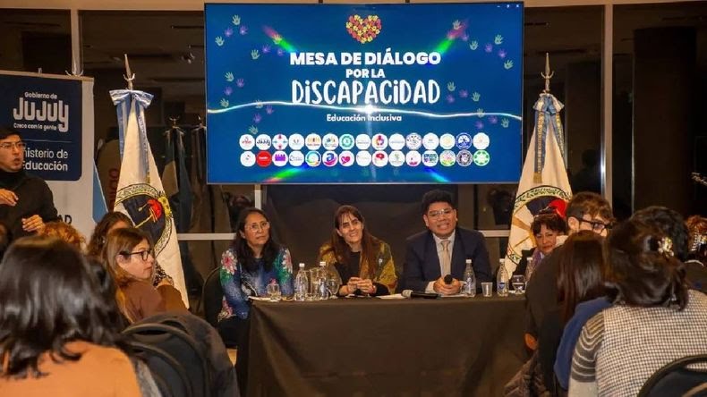 mesa-dialogo-la-discapacidad-debatieron-educacion-inclusiva