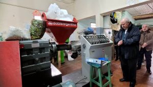 el-obispo-fernandez-bendijo-los-equipamientos-entregados