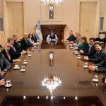 Milei volvió a la Casa Rosada tras 24 días y reunió al gabinete durante casi tres horas