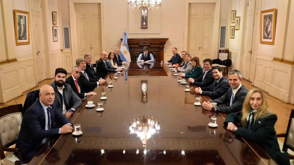 1010x567_gabinete-564154-133808