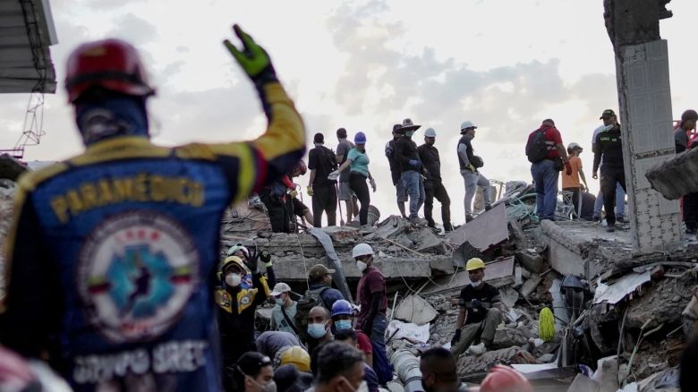 2026-08-10t235730z-1872475610-rc2zvma4gois-rtrmadp-3-colombia-quake-20260811000923675-20260811003025742