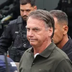 A partir del movimiento de un avión en la Argentina, la Policía de Brasil investiga si Flávio Bolsonaro huyó